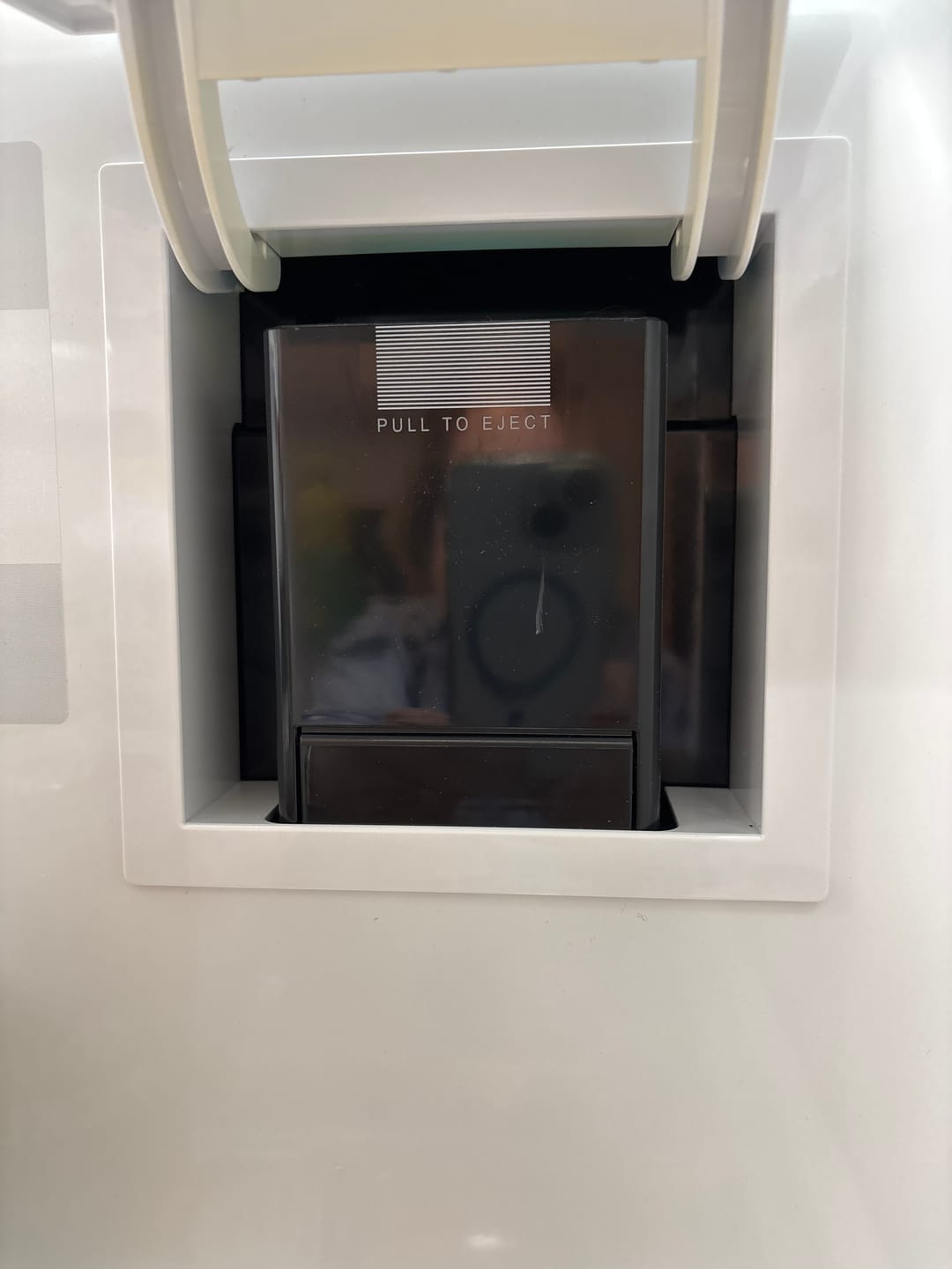 Customer photo review of Sub Zero 7042798 Air Purification Cartridge