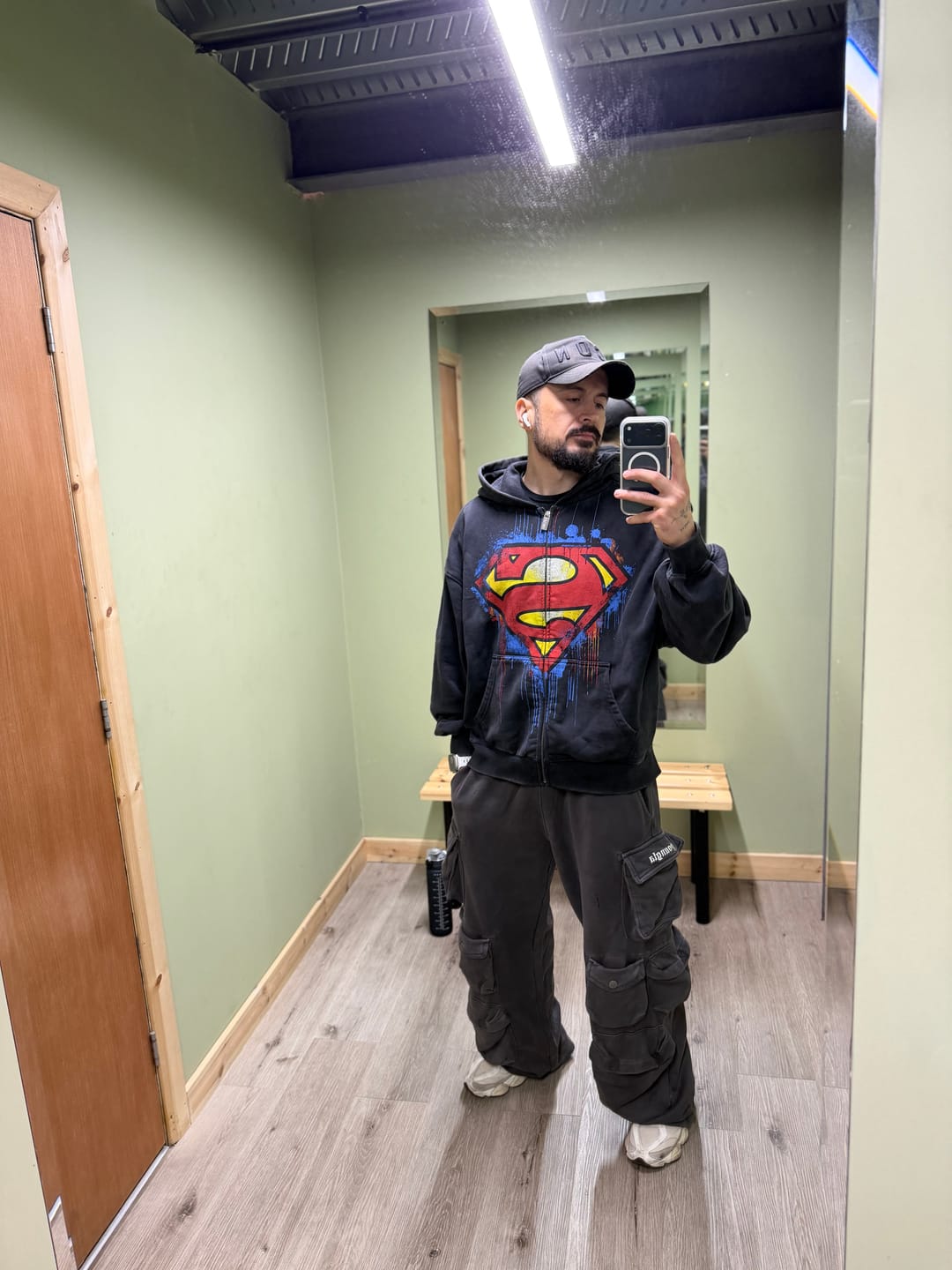 Customer photo review of 2005 - Hella Pocket Sweats