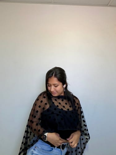 Customer photo review of TOP BOLERO LUNARES NEGRO