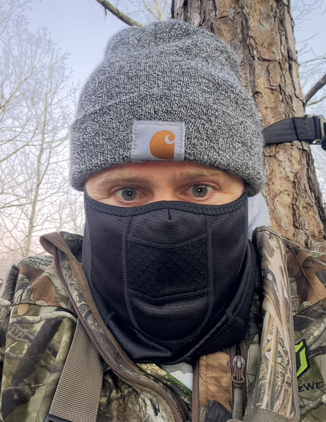 Customer photo review of Men's Hunting Clothes,Silent Water Resistant Camo Hunting Suits