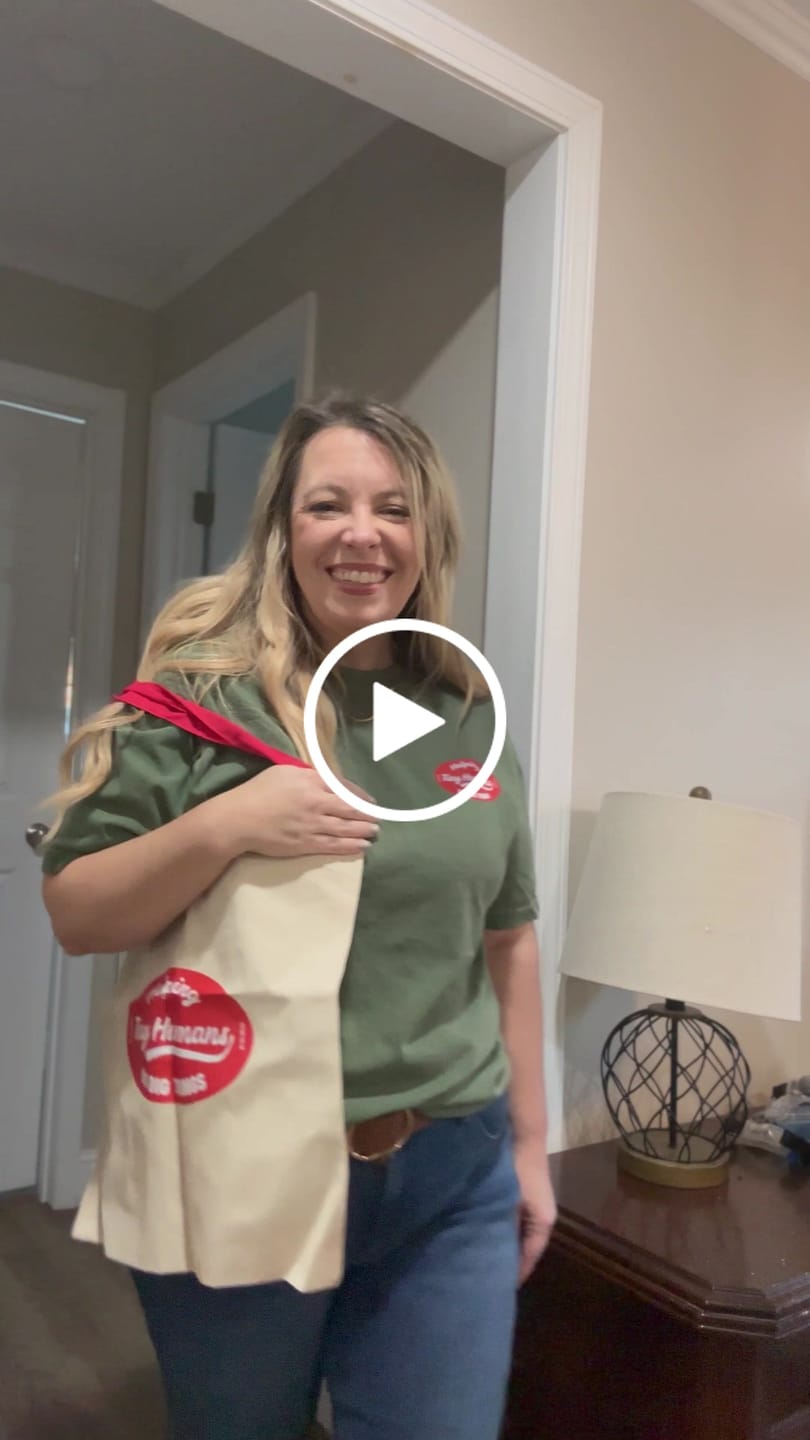 Customer video review of Helping Tiny Humans Do Big Things Retro Tote