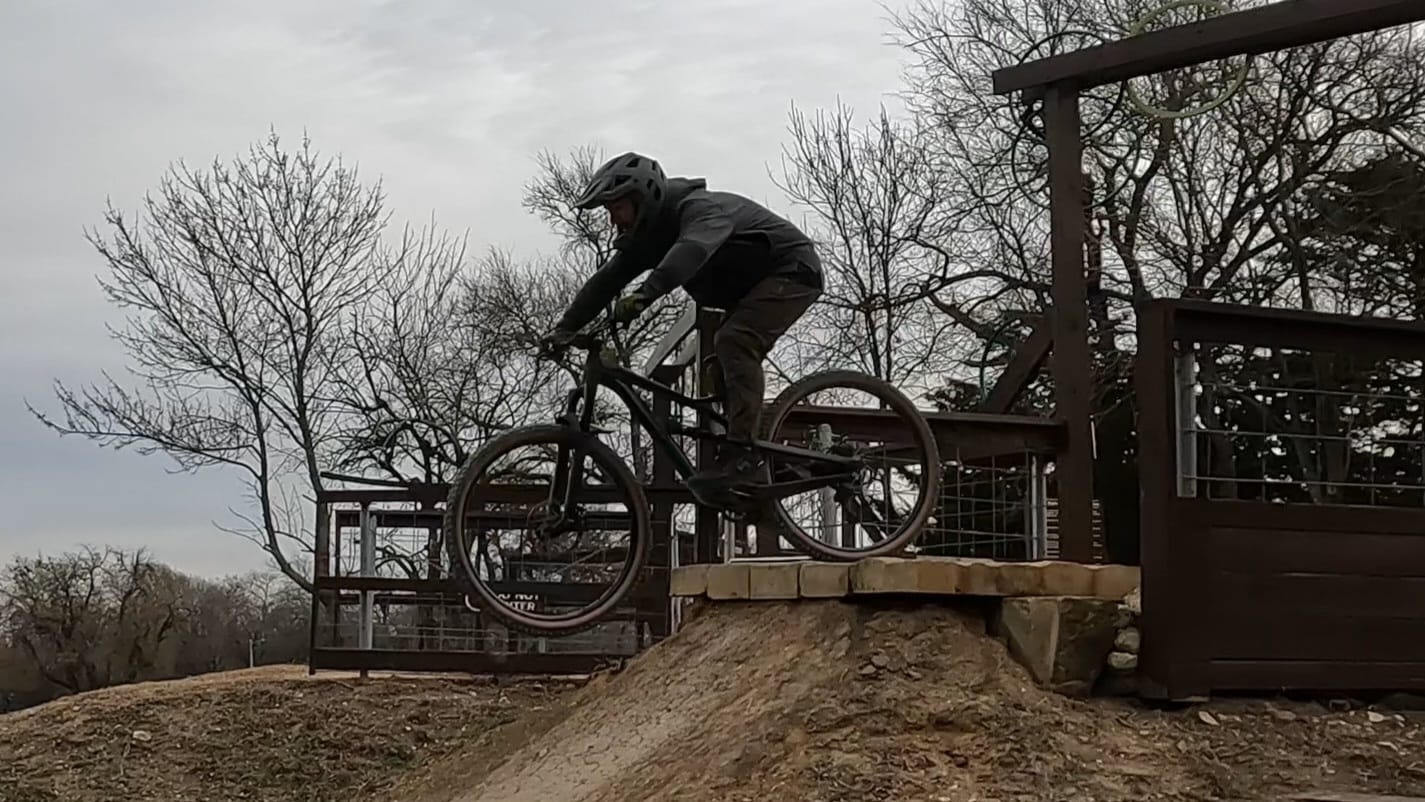 Customer photo review of Tarot | Trailhood | Stealth Grey