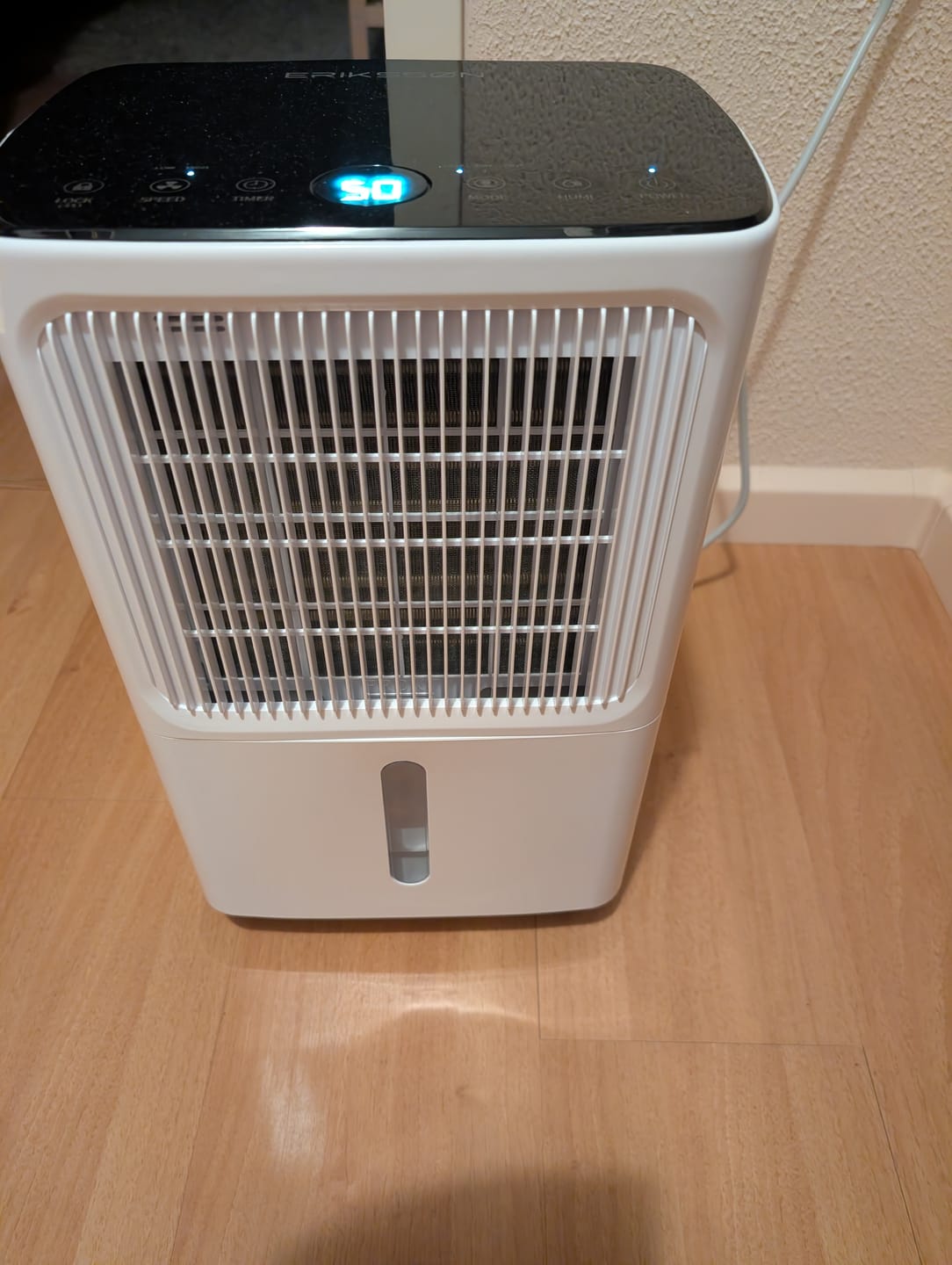 Customer photo review of Erikssøn Luchtontvochtiger - Dry Pro Plus - Tot 16L / dag - Wit