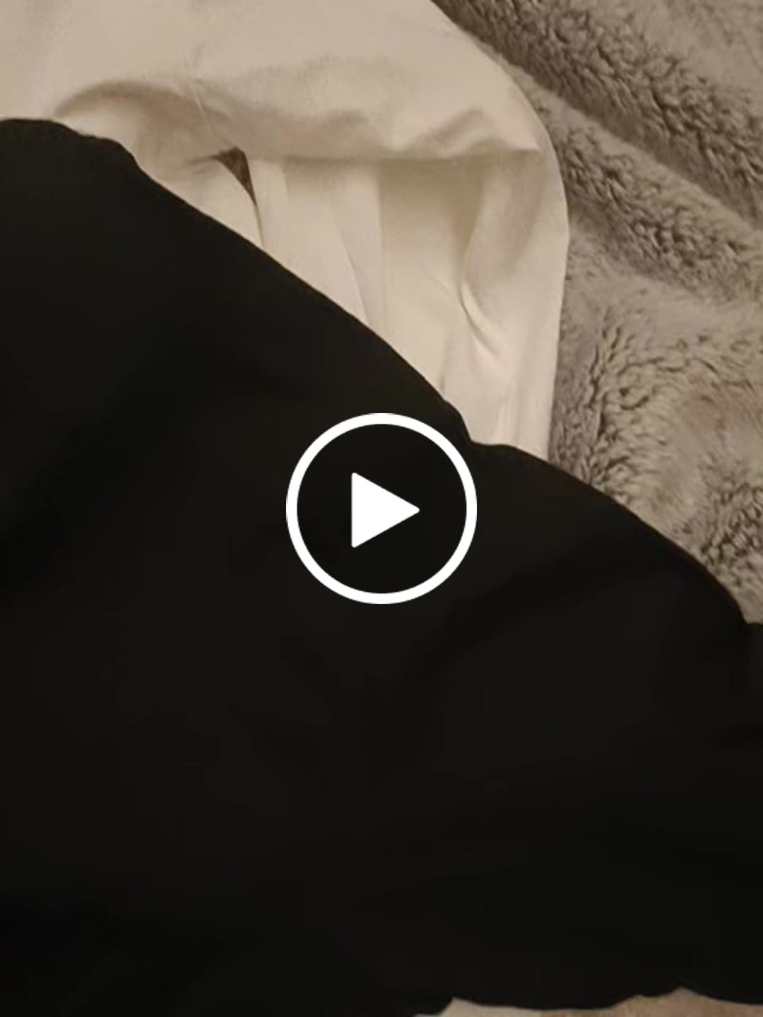Customer video review of Longsleeve Cropped Blanks 220GSM Black