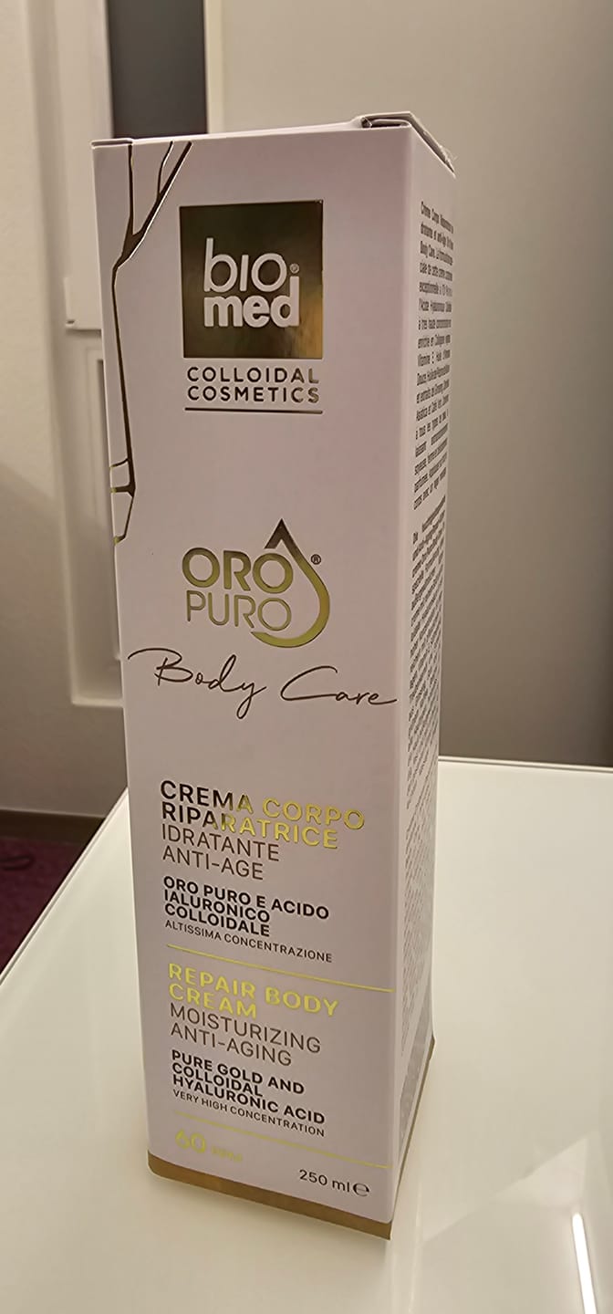 Customer photo review of Crema Corpo Riparatrice all'Oro e Ialuronico 250 ml – La Tua Pelle, il Tuo Capolavoro