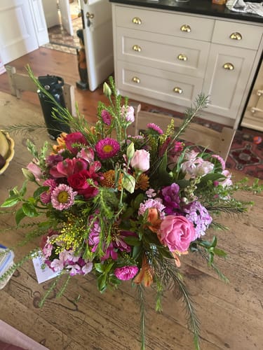 Customer photo review of Summer Delight Posy Box