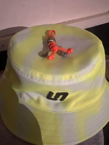 Customer photo review of Limited Edition 2025 Lando Norris Racing Paracord Buddy Keychain