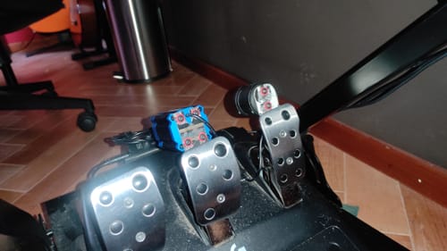 Customer photo review of Simsonn VAM Pro Linear Motor -  the Pedals Haptic Reactor for Vibration Feedback