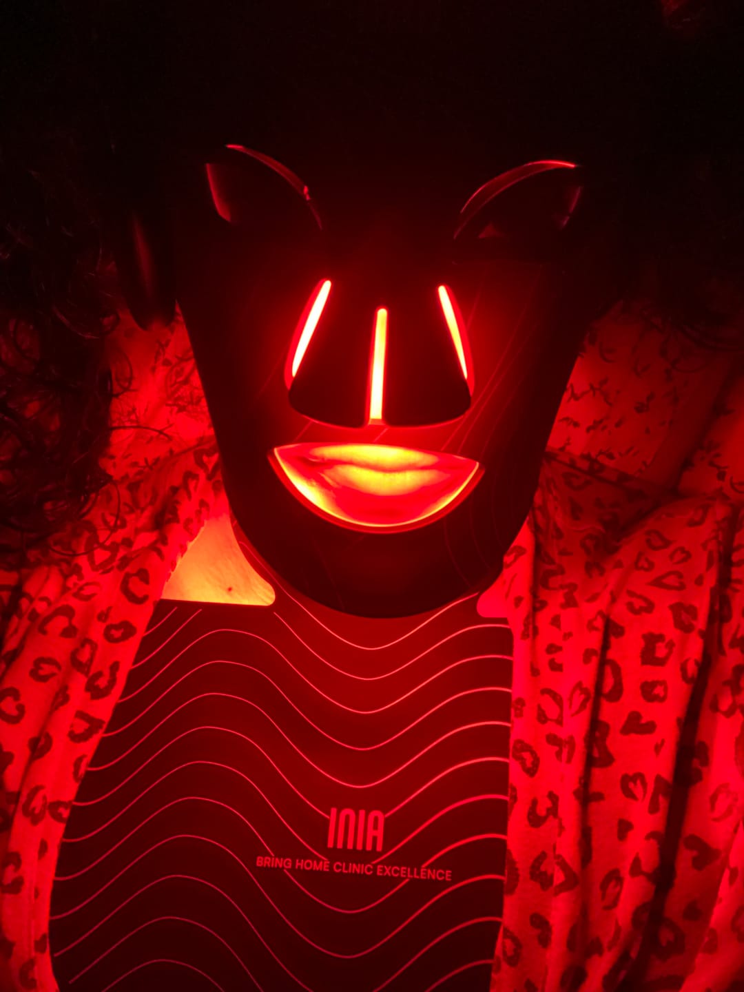 Customer photo review of INIA Red Light Therapy Set for Face, Neck, and Chest