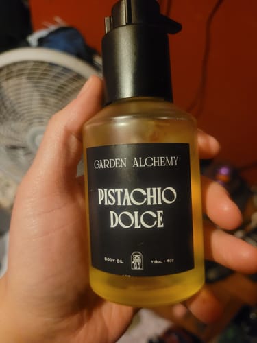 Customer photo review of PISTACHIO DOLCE PERFUME BODY OIL