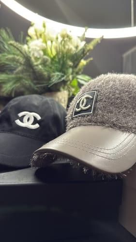 Customer photo review of BLACK BASEBALL CAP WITH WHITE LOGO IN COTTON 672797