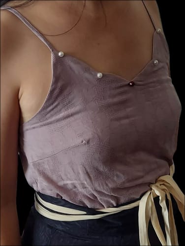 Customer photo review of Zhusha Zhi 朱砂痣 Cinnabar Dot Modernized Song Dynasty Various Diaodai Tank Top Undergarments