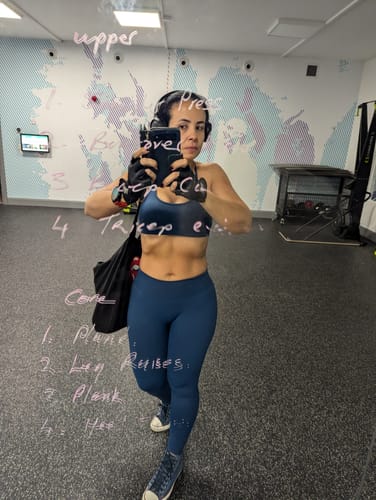 Customer photo review of The Nova Luxe Sports Bra Leggings 2-Piece Set
