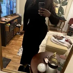 Customer photo review of High-Stretch Sculpt Maxi Dress