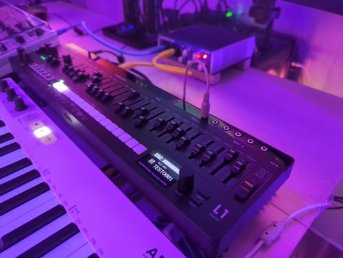 Customer photo review of Donner Essential L1 Synthesizer + KB-32M Keyboard