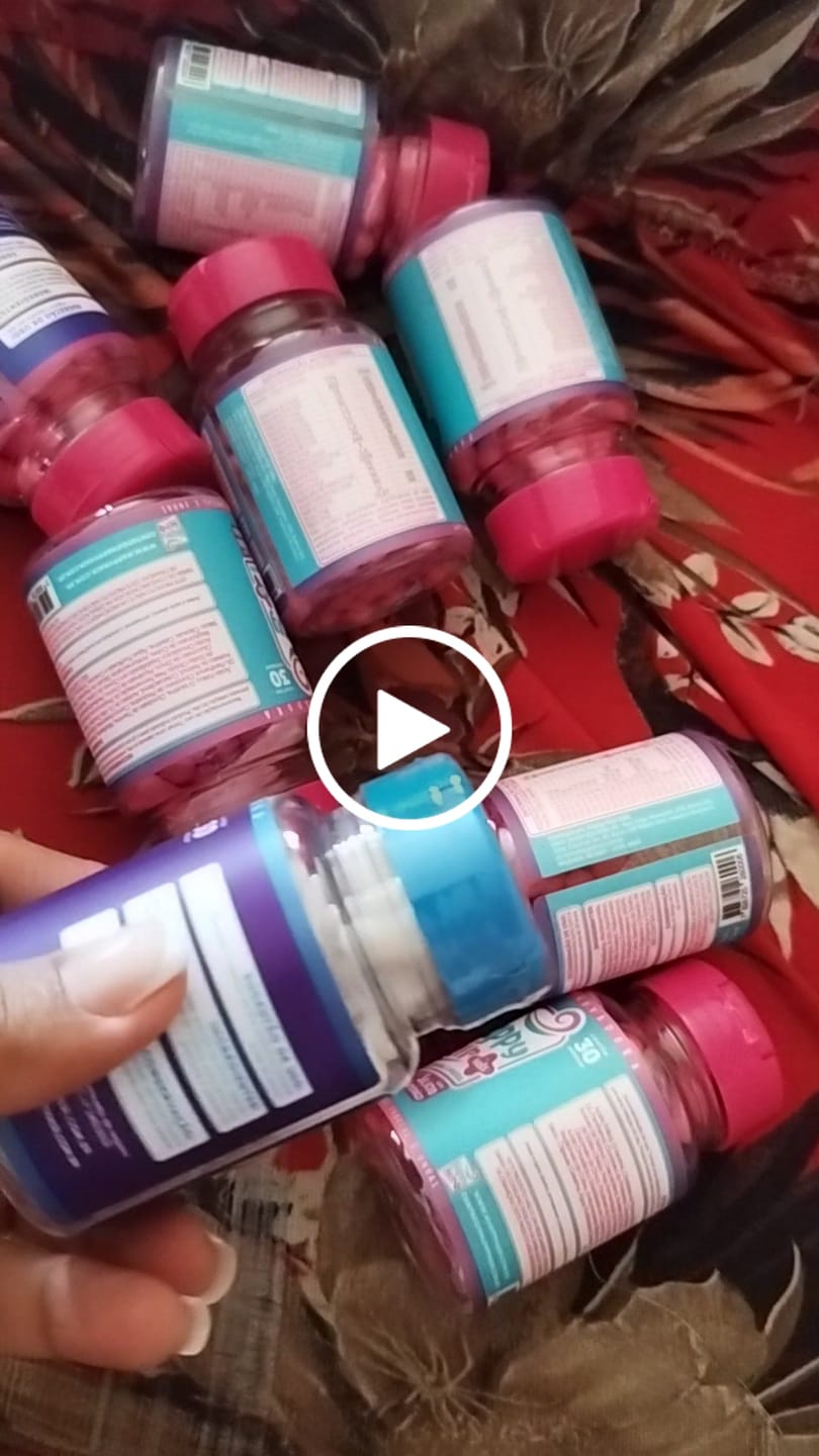 Customer video review of Happy Hair 3 Potes + 3 Potes Grátis + 1 Pote de Melatonina + 1 Pote de Colágeno (Total 8 Potes)