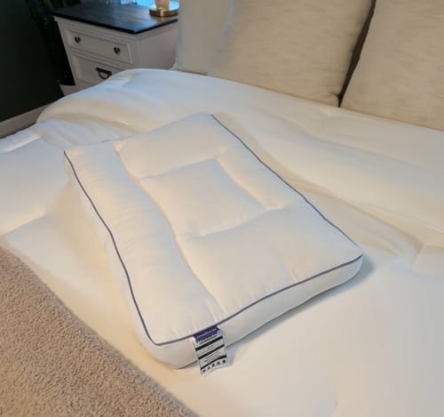 Customer photo review of Mellow Adapt Pillow
