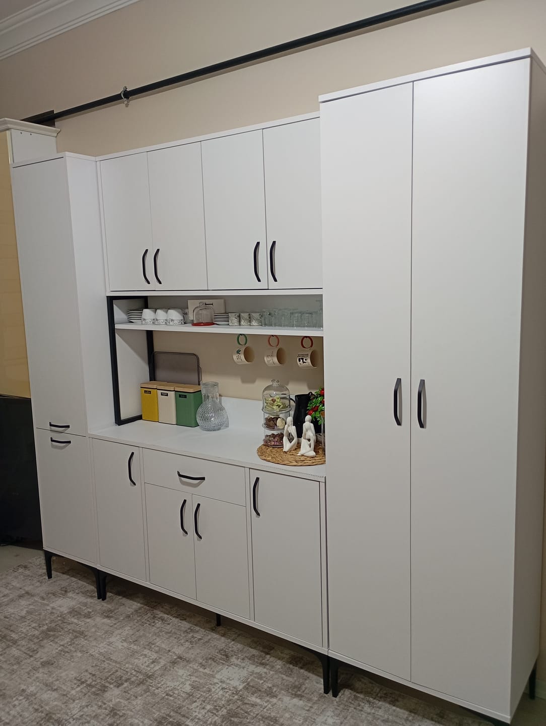 Customer photo review of Rani JE132 Çok Amaçlı Dolap 12 Kapaklı 1 Çekmeceli Kiler Mutfak Dolabı Beyaz