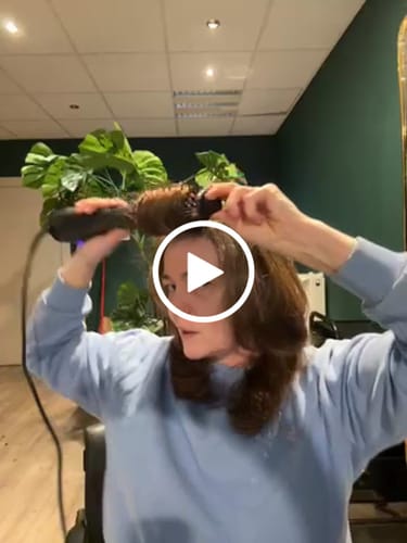Videorecensie van een klant over DuoStyle Fohnborstel Titanium 2 in 1 - Drogen en Stylen Tegelijk - Airstyler Warmteborstel