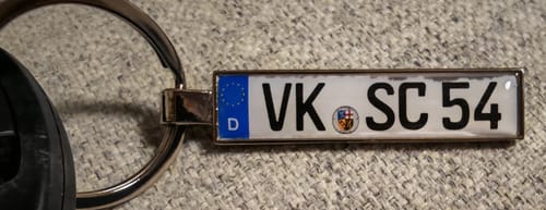 Customer photo review of Kennzeichen Schlüsselanhänger Mini Nummernschild Metall