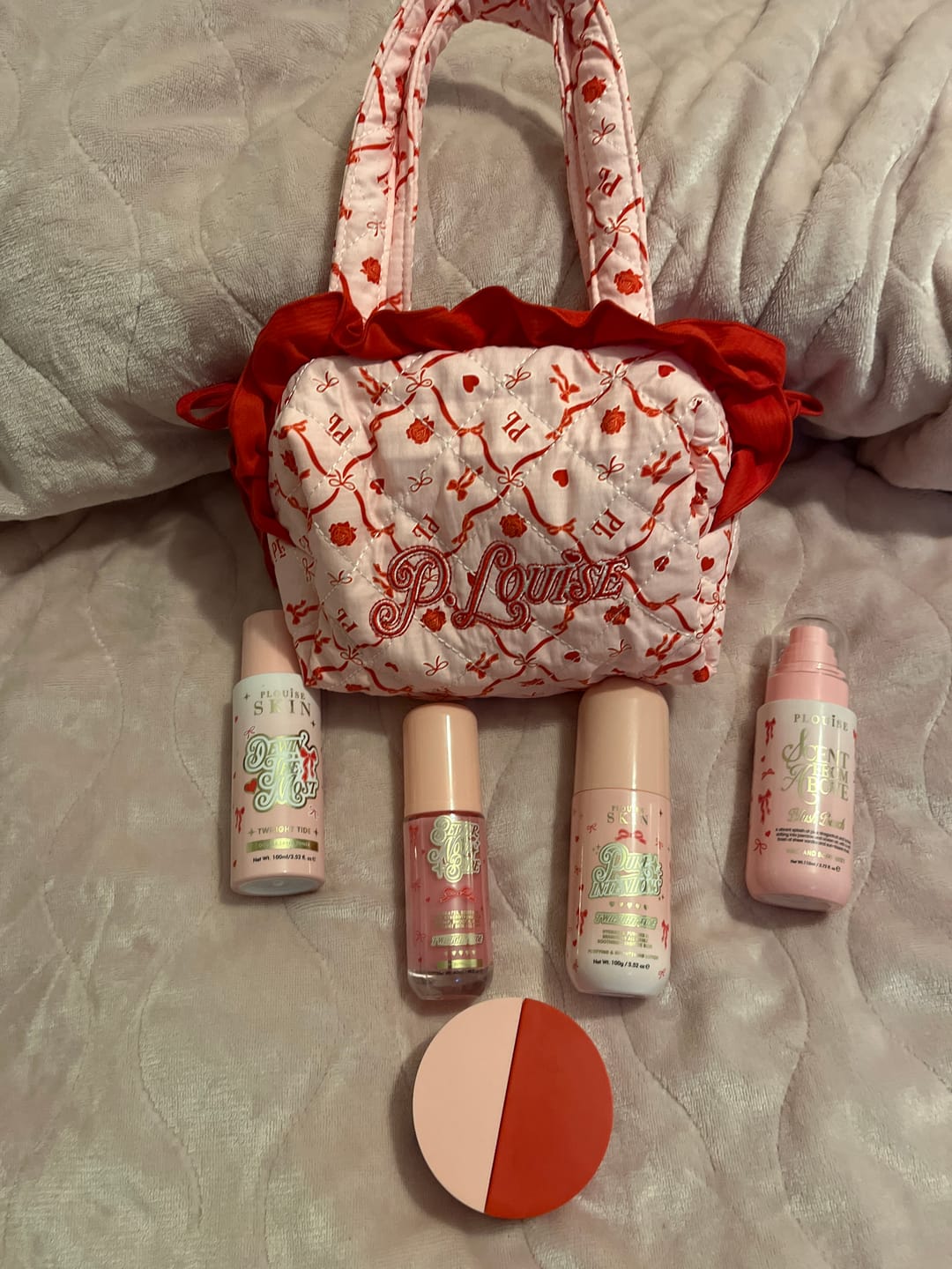 Recenzja zdjęć klientów dotycząca produktów P.Louise Christmas Bow Skincare Torba