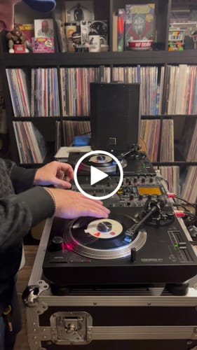 Customer video review of Reloop RP-7 Professional 7 Inch Direct Drive DJ Turntable