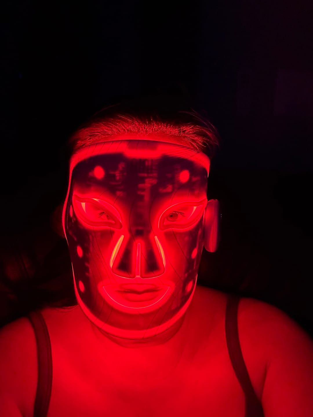 Customer photo review of INIA GLOW Wireless Red Light Therapy Mask