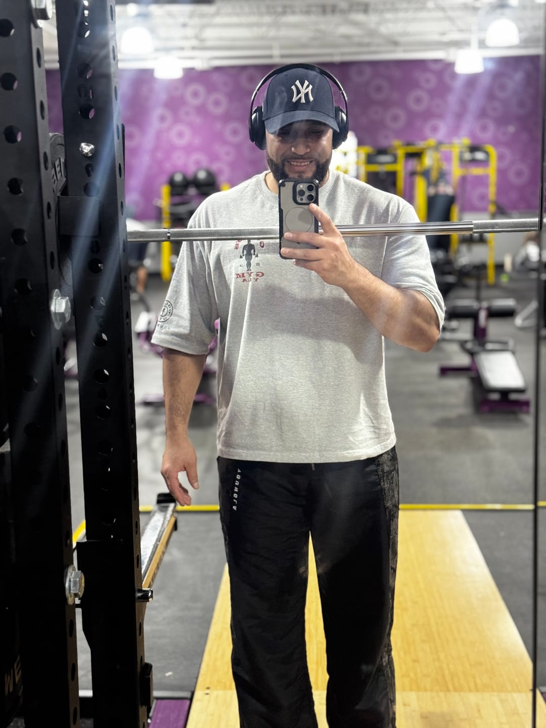 Customer photo review of 4002 - Golds Gym New Age Tees