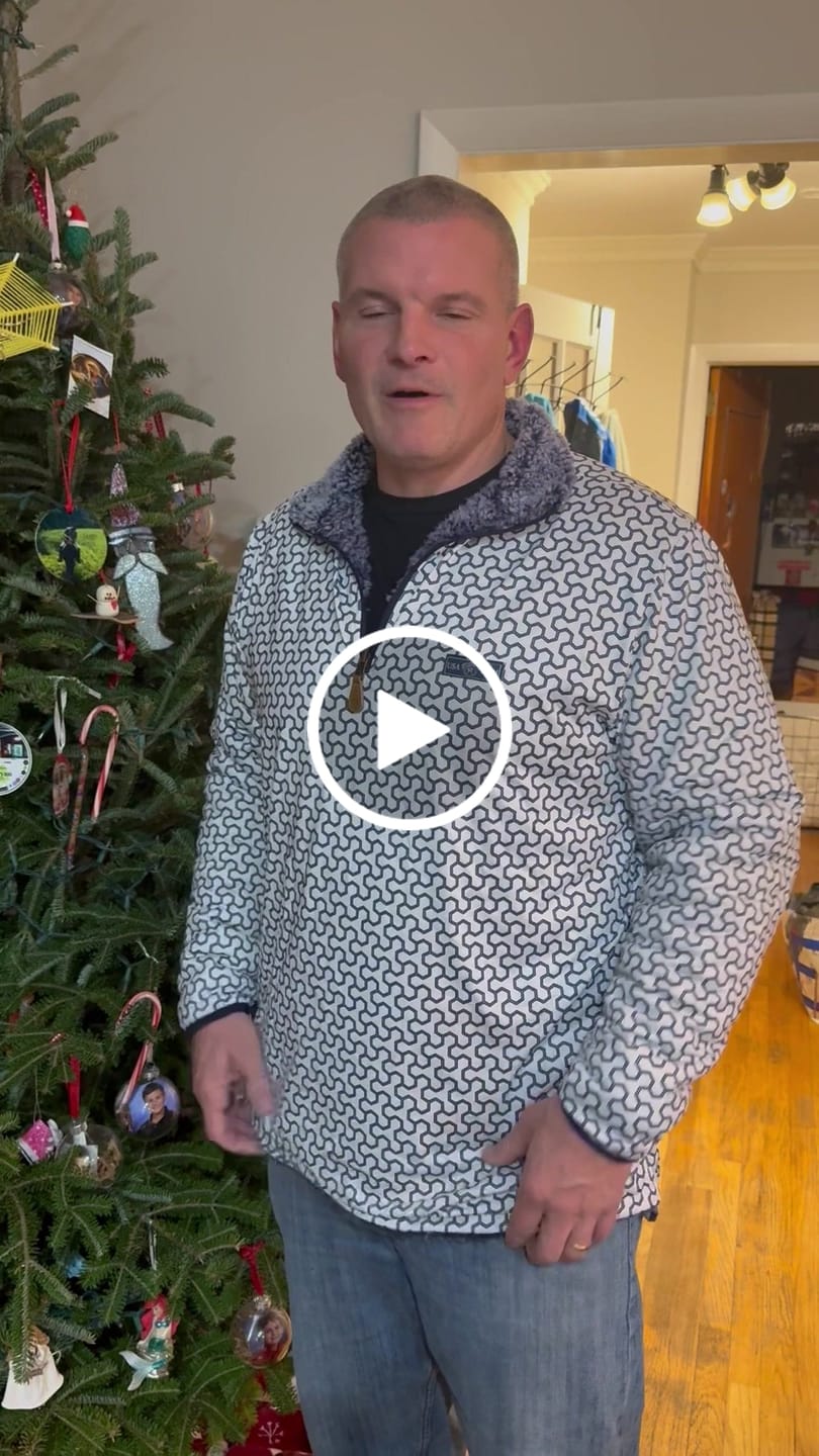 Customer video review of Reversible Sherpa 1/4 Zip