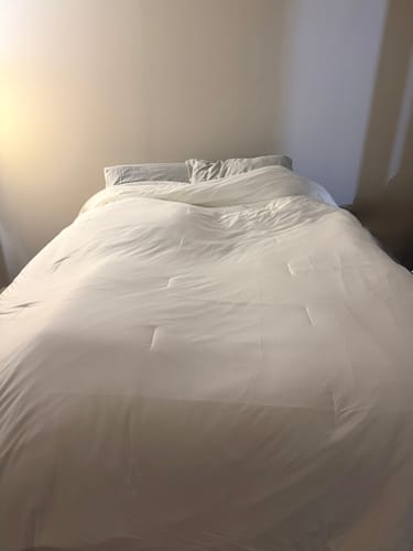 Customer photo review of Temperature Control Dual-Layer Comforter