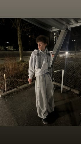 Customer photo review of Omirad Reverlay Plaid Waist Sweatpants