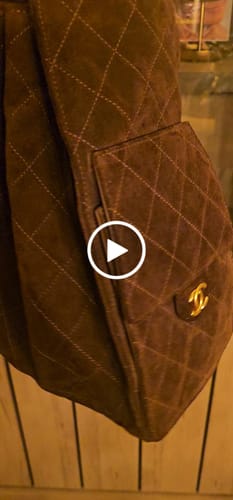 Customer video review of CC 2025 Hobo Bag 40cm Brown Suede