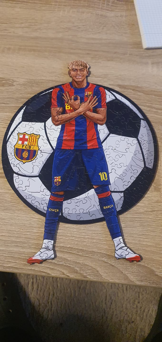 Customer photo review of Lamine Yamal - Holzpuzzle