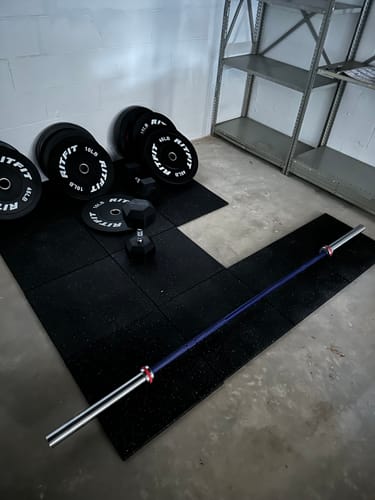 Customer photo review of RitFit Bumper Plates Olympic Rubber Weight Plates, 2-inch