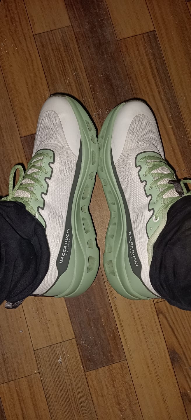 Customer photo review of Bacca Bucci BALANCE – Ultra-Light Rebound Sports Sneakers