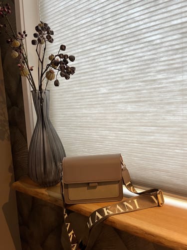 Customer photo review of VALDA - TAUPE