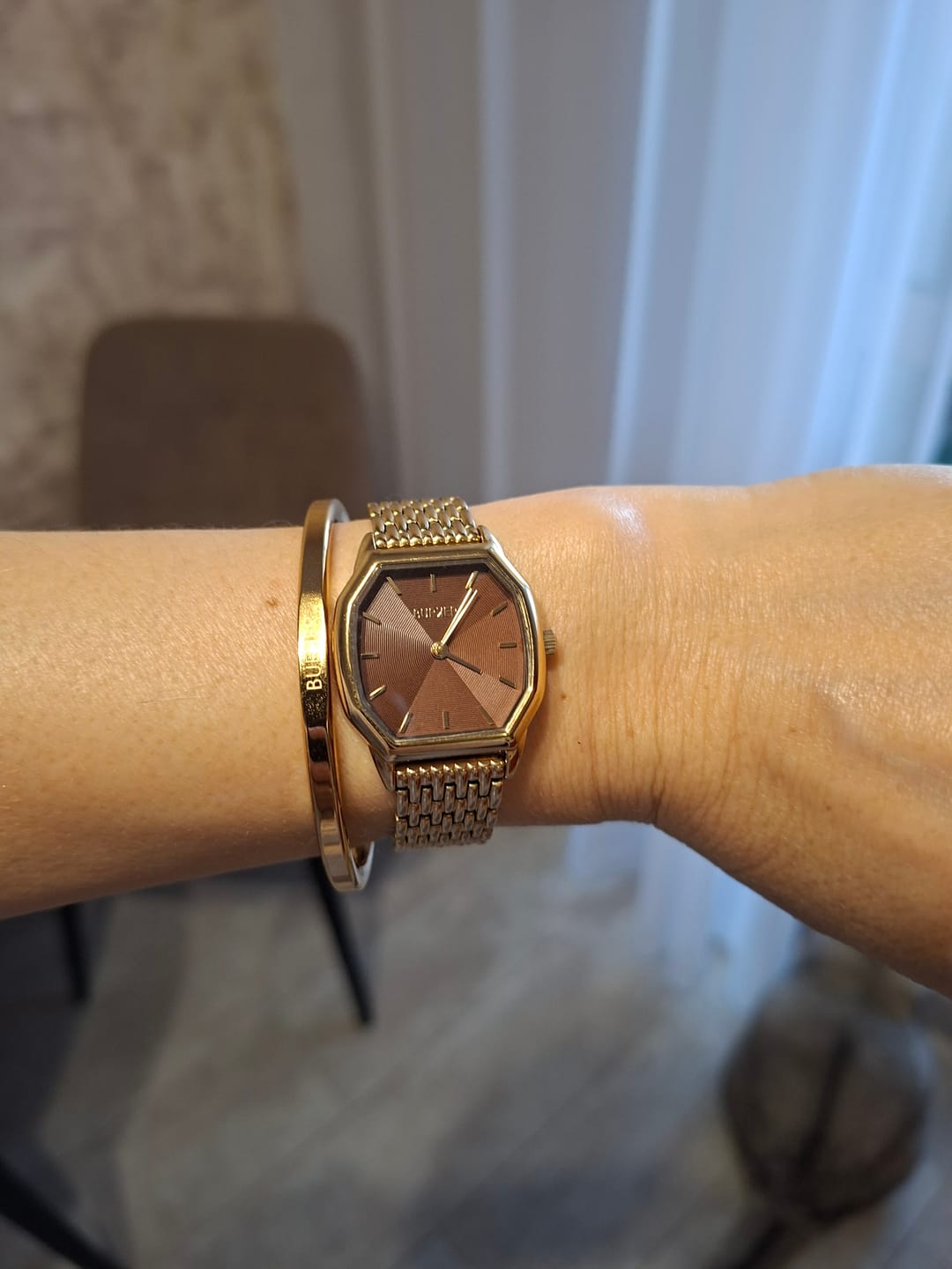 Customer photo review of Julia Gold Brown