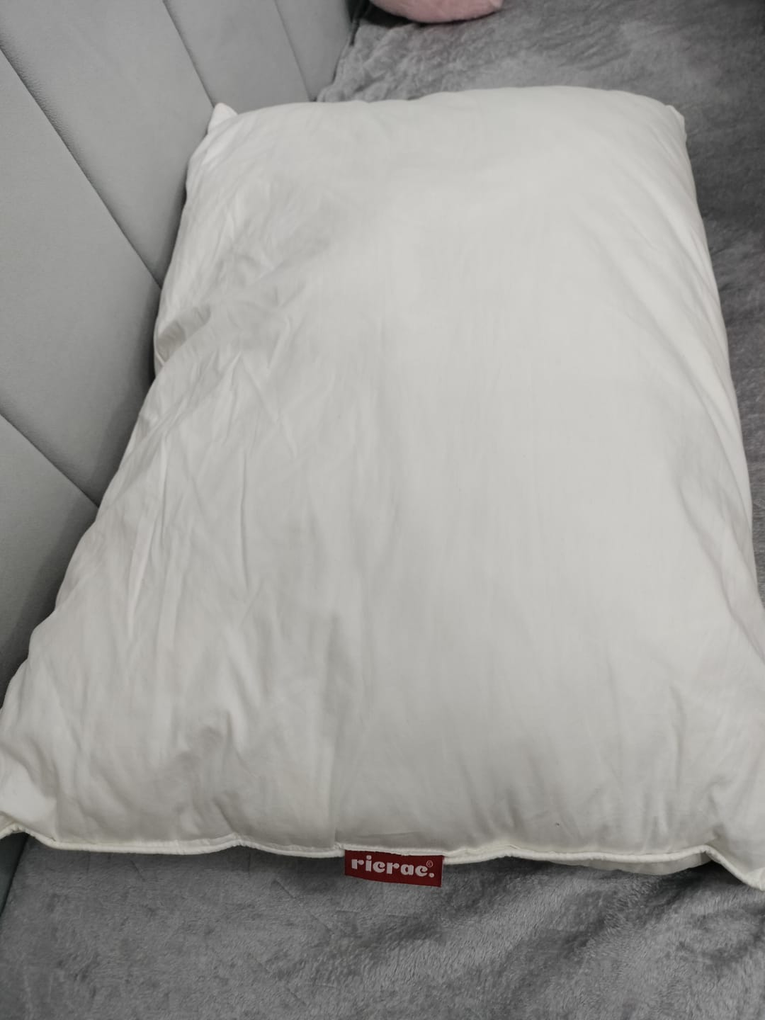 Customer photo review of Luxurious Plain Hotel Pillow