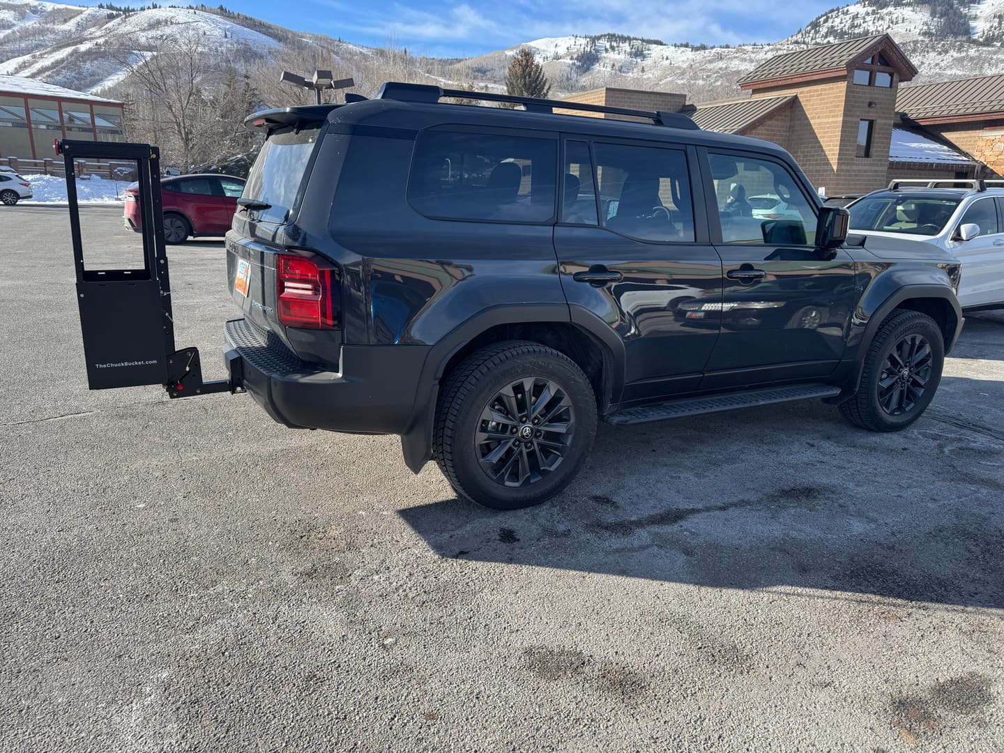 Customer photo review of PREORDER: Chuck Bucket Hitch-Mounted Ski & Snowboard Carrier