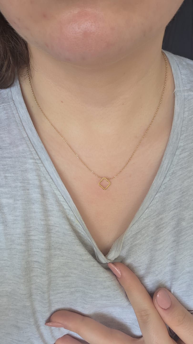 Customer photo review of Fiona Necklace