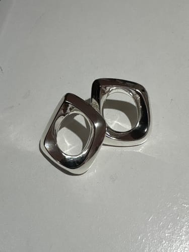 Reseña con foto de un cliente sobre Aros Rombo Irregular