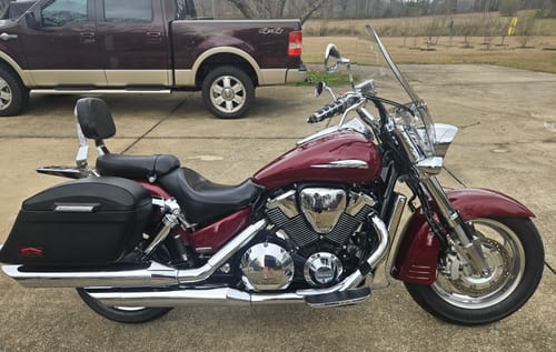 Customer photo review of 44L - Lamellar Stallion Extra Large Honda VTX 1800 R (Retro) Leather Covered Motorcycle Hard Saddlebags