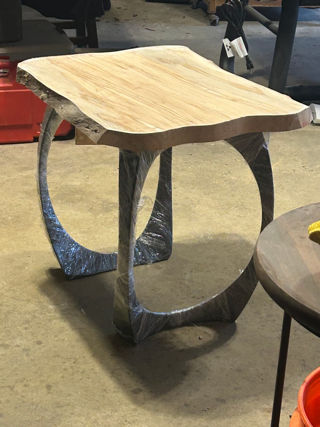 Customer photo review of End Table Legs 218 Cleo 20" H Unique Metal Furniture