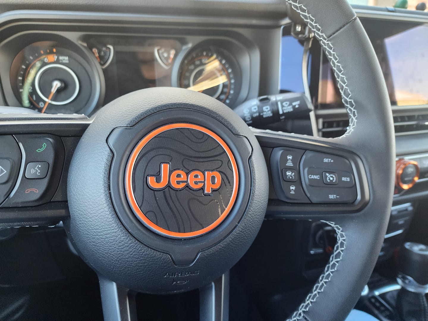 Customer photo review of Center Ring Steering Wheel Vinyl Overlay Cover for Jeep | Fits Jeep Models