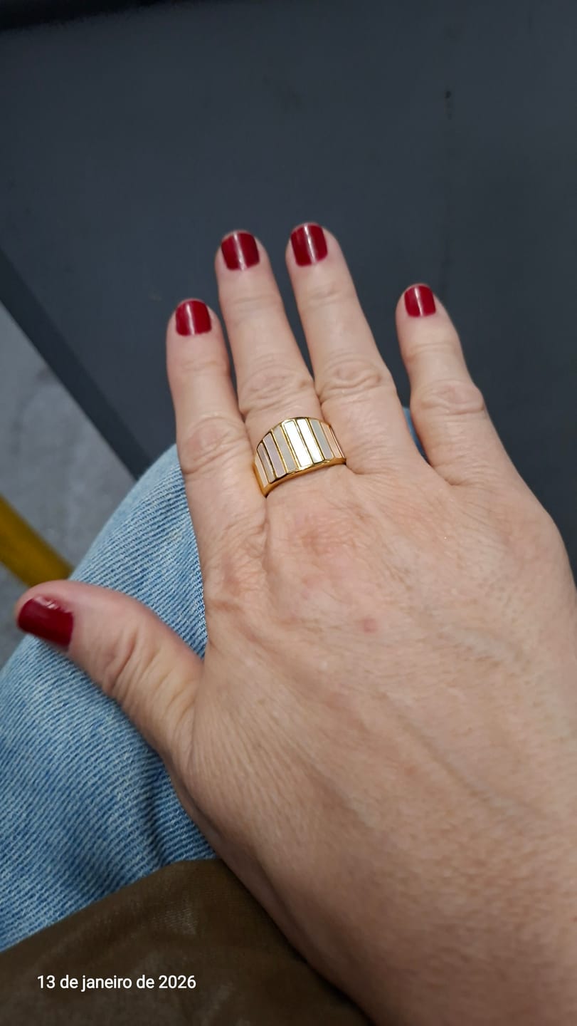 Customer photo review of Anel Coliseu Banhado em Ouro 18k