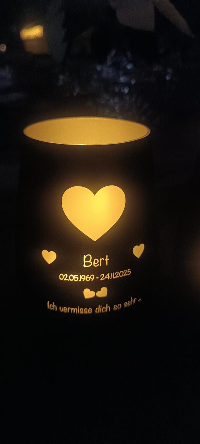 Customer photo review of Wir vermissen dich ... - Individuelles Trauerlicht