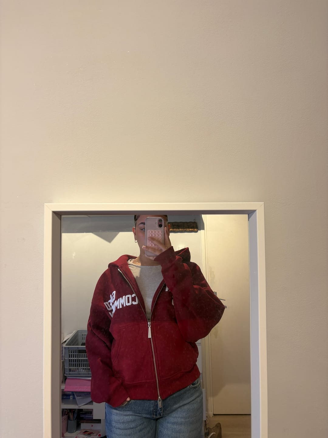 Customer photo review of GATED COMMUNITY ZIP HOODIE BURGUNDY