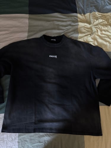 Customer photo review of LONG-SLEEVE VINTAGE  BRICKBOUND TOP