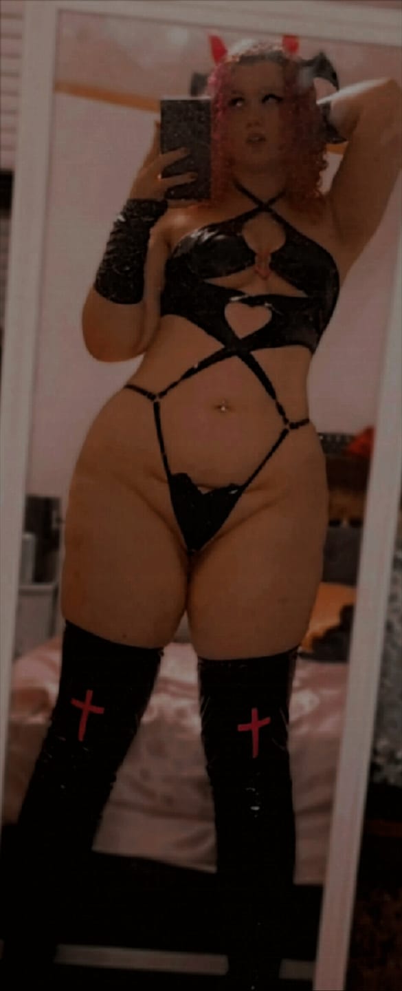 Customer photo review of Cosplay Devil of Lust Succubus Lingerie KO02 (6-Piece Set)