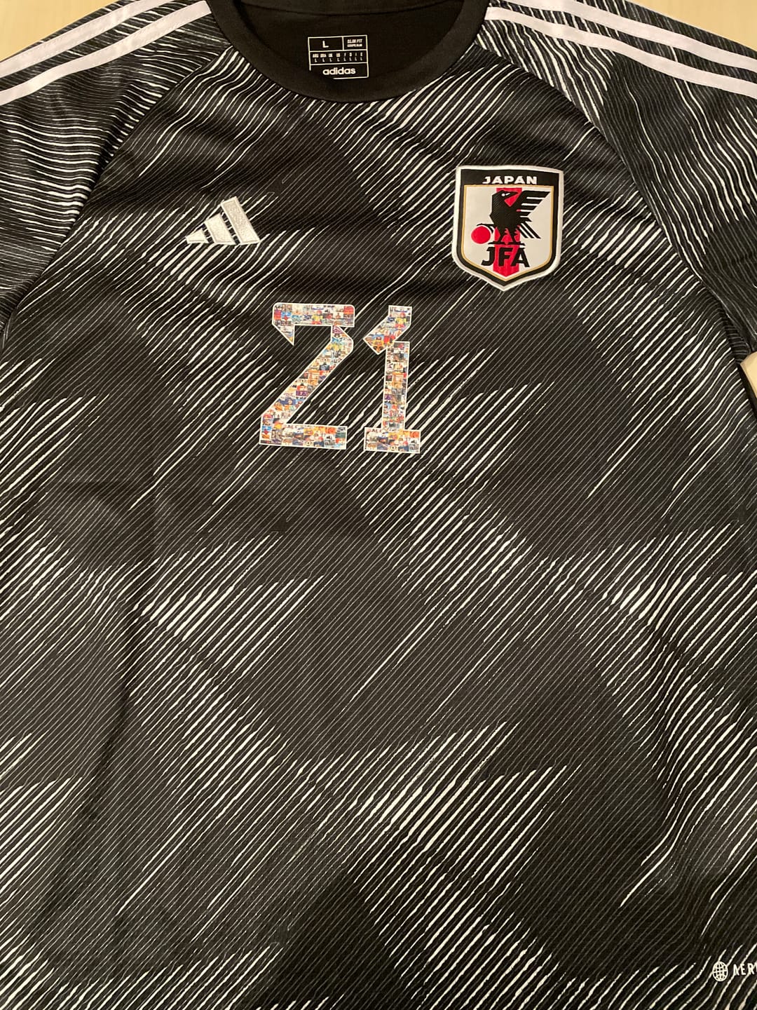 Customer photo review of Maillot Japon 2022/23 - BLACK - Flocage animé